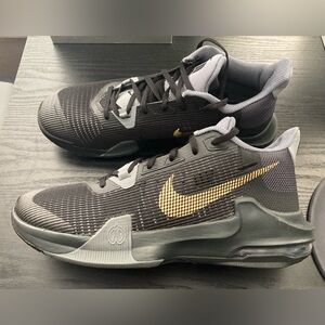 Nike Air Max Impact 3
Black Metallic Gold size 11